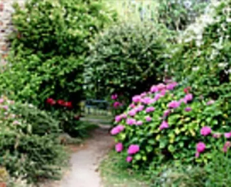 Bed & Breakfast Kerisa 2*